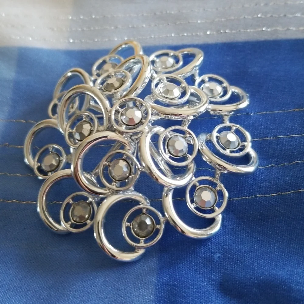 Sarah Coventry Vintage Celestial Ice Brooch